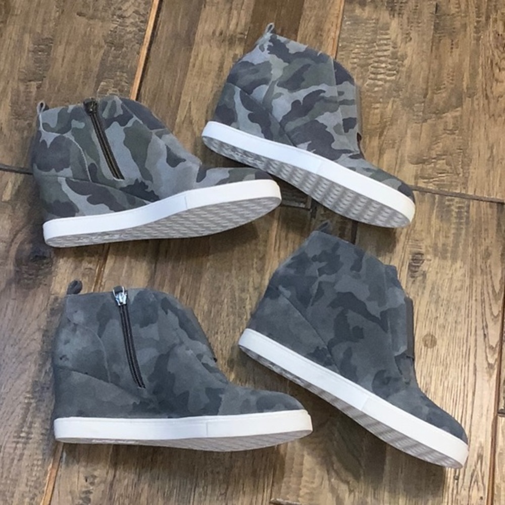 Linea Paolo healed camo sneakers. Choose color